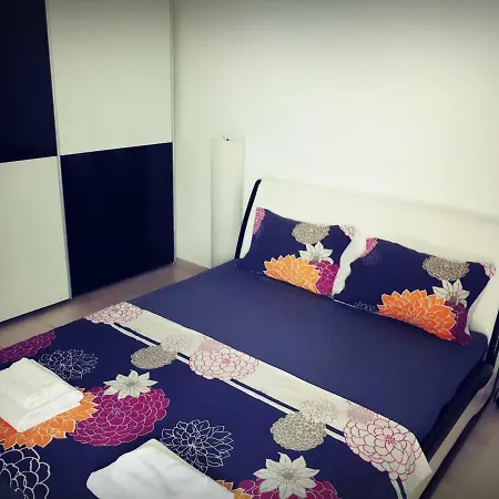 Summer Life Apartment